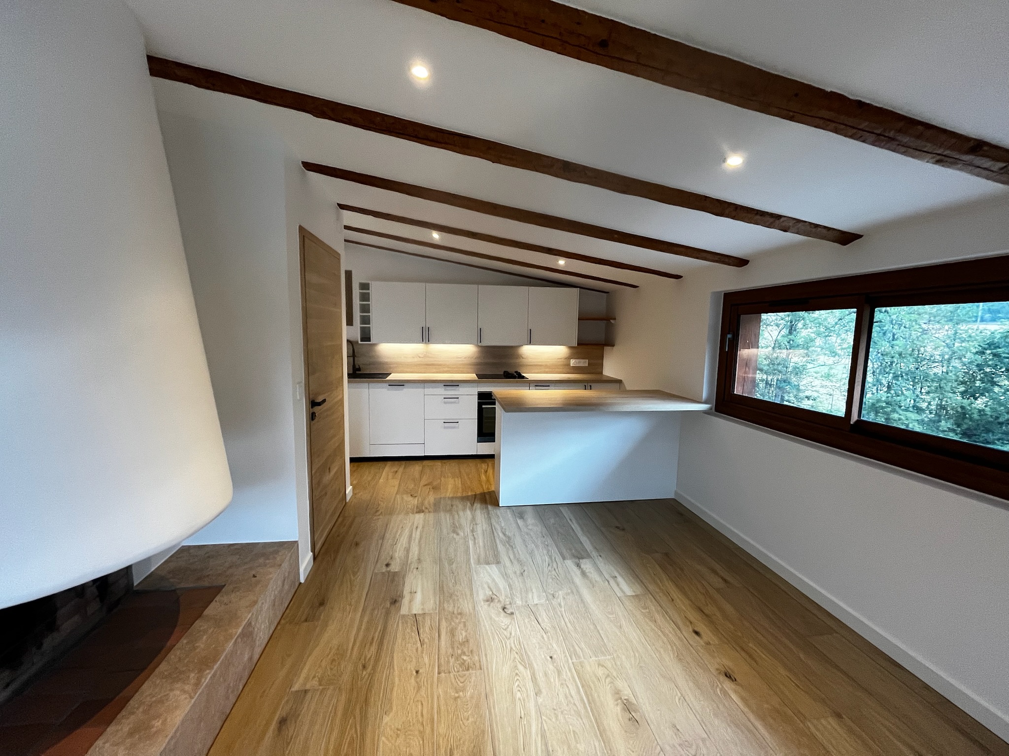 Partie indépendante de maison avant les travaux de rénovation à Briançon